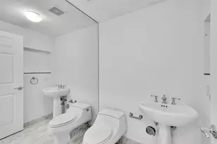 6001 N Ocean Dr, Hollywood, FL 33019 - Photo 14