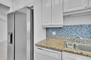 6001 N Ocean Dr, Hollywood, FL 33019 - Photo 32