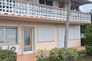 815 SW 10th Terrace, Hallandale Beach, FL 33009 - Photo 12