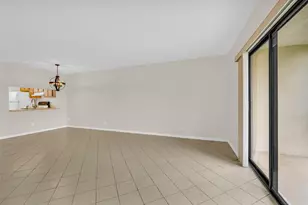 10304 Sunrise Lakes Blvd, Sunrise, FL 33322 - Photo 14