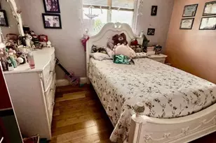 5601 Blueberry Ct, Lauderhill, FL 33313 - Photo 6