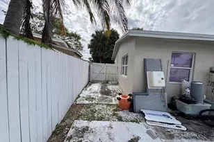 1571 NE 28th Ct, Pompano Beach, FL 33064 - Photo 18