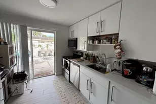 1571 NE 28th Ct, Pompano Beach, FL 33064 - Photo 4