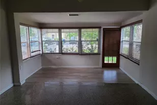 904 SE 13th St, Fort Lauderdale, FL 33316 - Photo 2