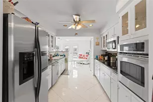 2670 NE 47th St, Lighthouse Point, FL 33064 - Photo 8