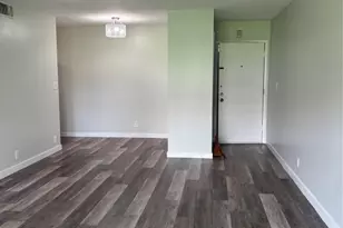 9 NE 19th Ct, Fort Lauderdale, FL 33305 - Photo 2