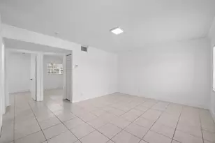 110 SE 2nd St, Hallandale Beach, FL 33009 - Photo 8