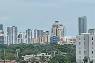 1401 NE Miami Gardens Dr, Miami, FL 33179 - Photo 1