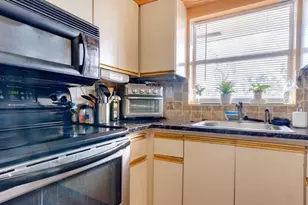 9581 Sunrise Lakes Blvd, Sunrise, FL 33322 - Photo 4