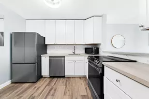 211 S Ocean Dr, Hollywood, FL 33019 - Photo 14