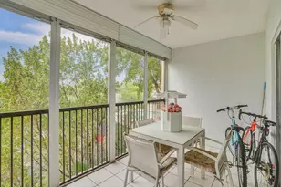 2208 S Cypress Bend Dr, Pompano Beach, FL 33069 - Photo 14