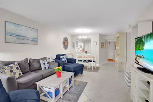 2208 S Cypress Bend Dr, Pompano Beach, FL 33069 - Photo 6