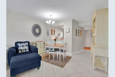 2208 S Cypress Bend Drive #401, Pompano Beach, FL 33069 - Photo 10
