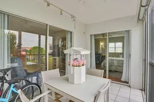 2208 S Cypress Bend Dr, Pompano Beach, FL 33069 - Photo 14