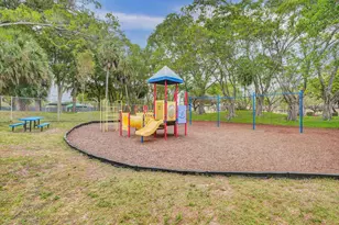 2208 S Cypress Bend Dr, Pompano Beach, FL 33069 - Photo 40