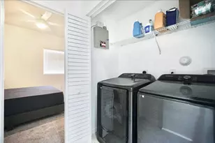 378 NE 47th Pl, Pompano Beach, FL 33064 - Photo 28