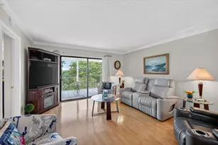 2205 S Cypress Bend Dr, Pompano Beach, FL 33069 - Photo 14