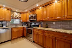 820 S Hollybrook Dr, Pembroke Pines, FL 33025 - Photo 1