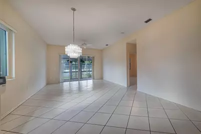 10152 Lombardy Drive #10152, Tamarac, FL 33321 - Photo 6