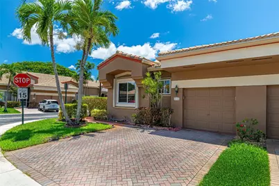 10152 Lombardy Drive #10152, Tamarac, FL 33321 - Photo 4
