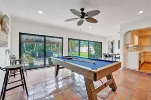 60 SE 10th St, Pompano Beach, FL 33060 - Photo 10