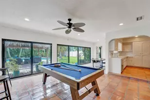 60 SE 10th St, Pompano Beach, FL 33060 - Photo 8