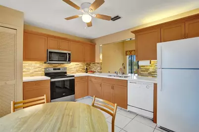 5658 Parkwalk Circle, Boynton Beach, FL 33472 - Photo 12