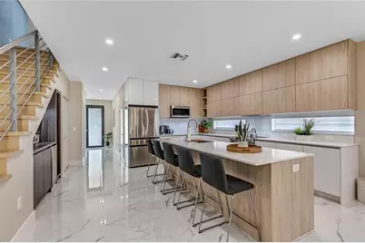 811 SW 10th Terrace, Fort Lauderdale, FL 33315 - Photo 8