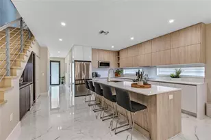 811 SW 10th Terrace, Fort Lauderdale, FL 33315 - Photo 8