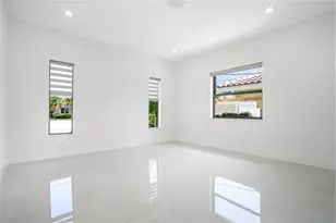 5641 Bayview Dr, Fort Lauderdale, FL 33308 - Photo 40