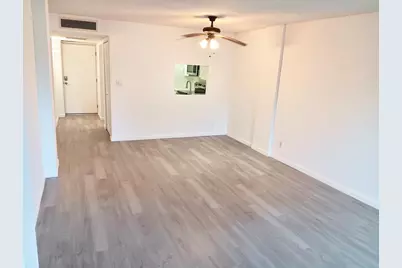 102 Royal Park Drive #3D, Oakland Park, FL 33309 - Photo 2