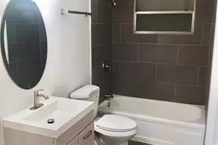 102 Royal Pk Dr, Oakland Park, FL 33309 - Photo 4