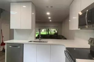 3463 Carambola Cir Unit, Pompano Beach, FL 33066 - Photo 4