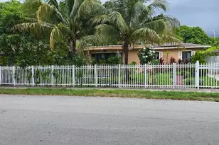 1265 NW 134th St, North Miami, FL 33167 - Photo 2