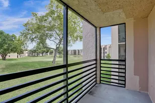 10434 Sunrise Lakes Blvd, Sunrise, FL 33322 - Photo 20