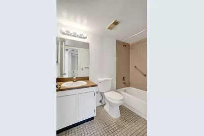 10434 Sunrise Lakes Boulevard #202, Sunrise, FL 33322 - Photo 18