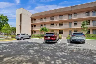 10434 Sunrise Lakes Blvd, Sunrise, FL 33322 - Photo 22