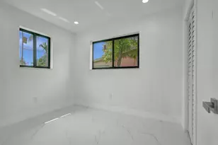 2301 Alcazar Dr, Miramar, FL 33023 - Photo 10