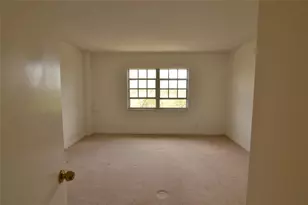 3575 Brokenwoods Dr, Coral Springs, FL 33065 - Photo 10