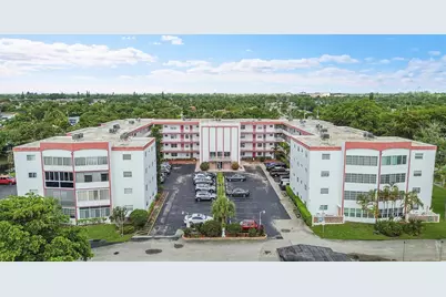 4000 NW 44th Avenue #401, Lauderdale Lakes, FL 33319 - Photo 2