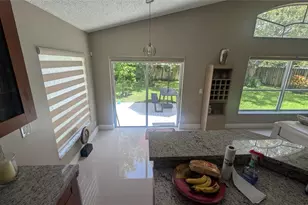 14231 NW 22nd St, Pembroke Pines, FL 33028 - Photo 6