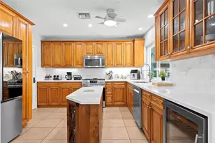 1100 N North Lake Dr, Hollywood, FL 33019 - Photo 16