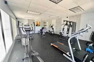 2300 Park Ln, Hollywood, FL 33021 - Photo 22