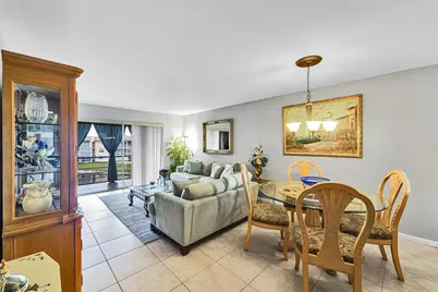 9261 Sunrise Lakes Boulevard #309, Sunrise, FL 33322 - Photo 6