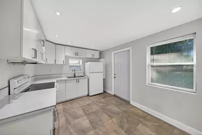 2009 NW 21st Avenue, Fort Lauderdale, FL 33311 - Photo 8