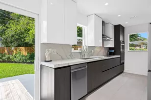 332 NE 29th St, Wilton Manors, FL 33334 - Photo 12