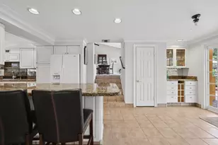 1709 NE 28th Dr, Wilton Manors, FL 33334 - Photo 8