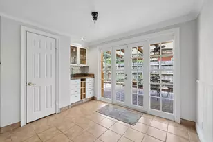 1709 NE 28th Dr, Wilton Manors, FL 33334 - Photo 14