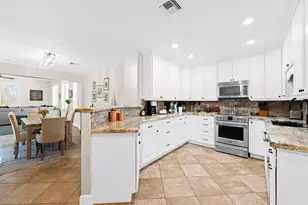 812 NW 26th St, Wilton Manors, FL 33311 - Photo 10