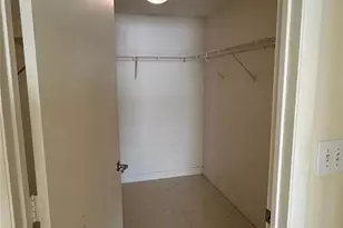 253 NE 2nd St, Miami, FL 33132 - Photo 4